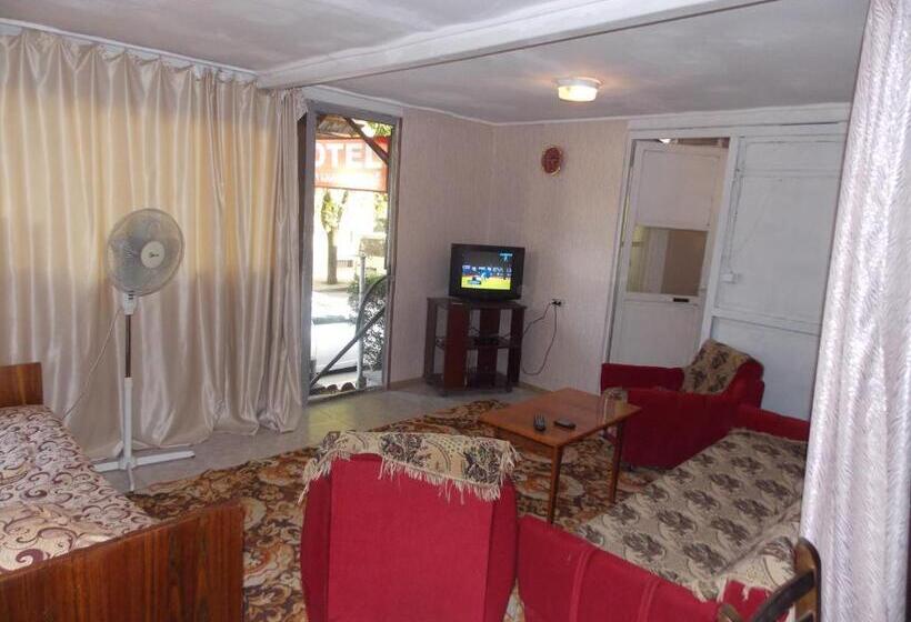 اتاق خانوادگی, Babibu