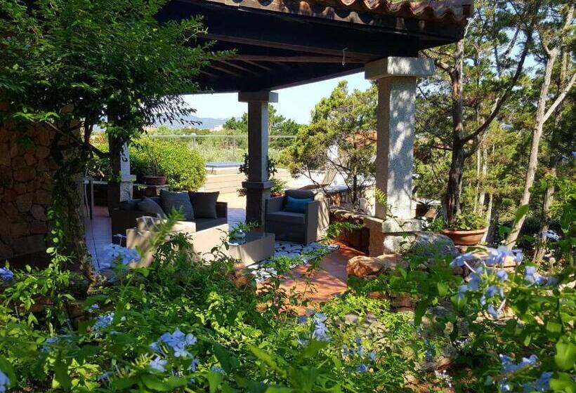 מיטת קינג בסוויטה, Geco Di Giada Art Suites   Adult Only