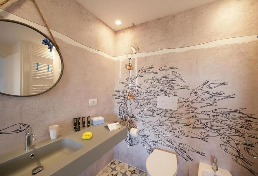 חדר דלוקס עם מרפסת נוף לים, Geco Di Giada Art Suites   Adult Only