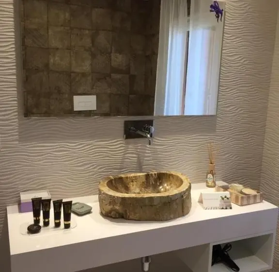 اتاق استاندارد با تخت بزرگ, Geco Di Giada Art Suites   Adult Only
