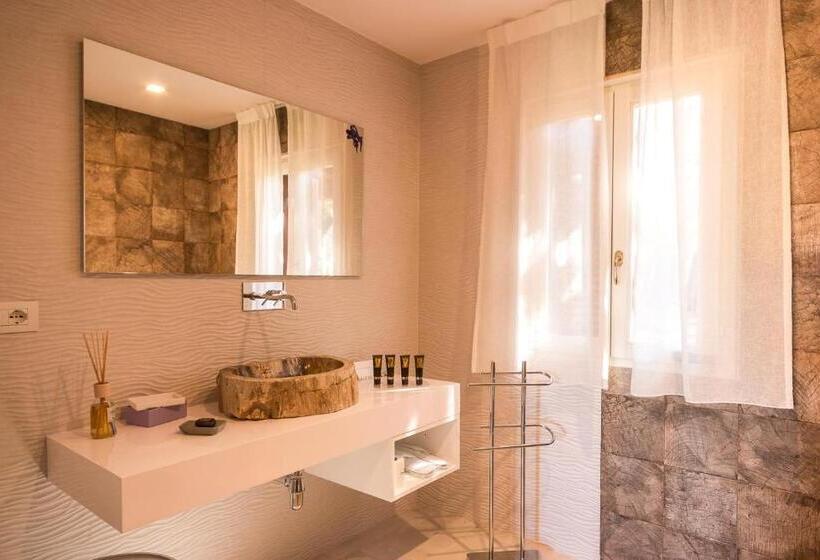 חדר סטנדרט עם מיטת קינג, Geco Di Giada Art Suites   Adult Only