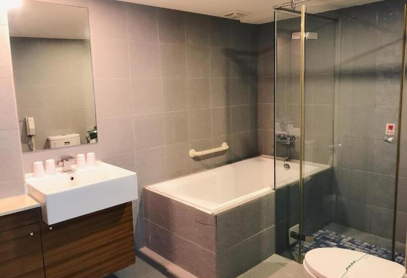 اتاق استاندارد چهار تخته, Yoai Nemuru Inn