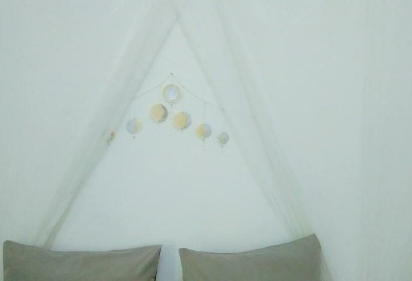 Superior-huone, Café Des Arts Gili Air