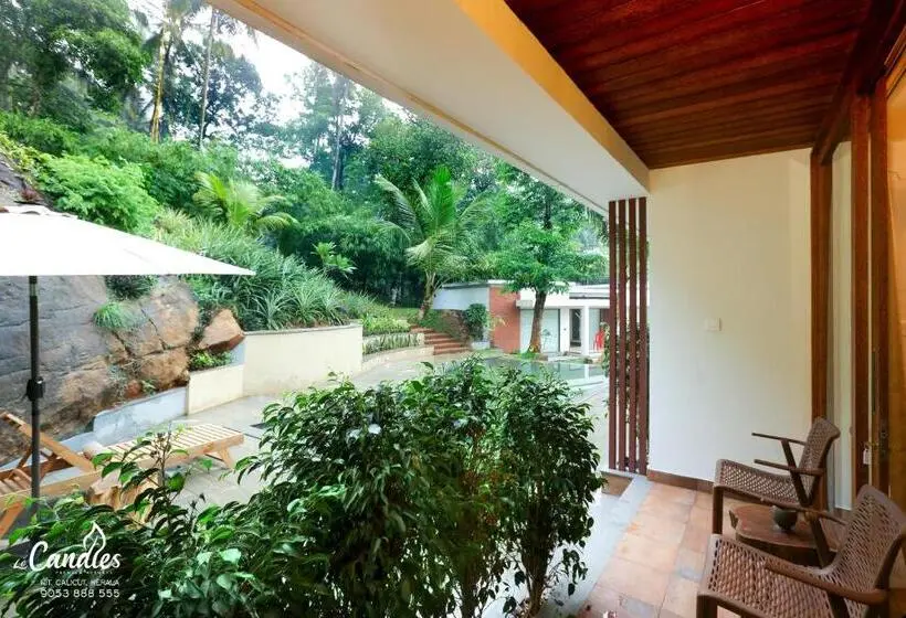 اتاق استاندارد با چشم‌انداز استخر, Le Candles Resort