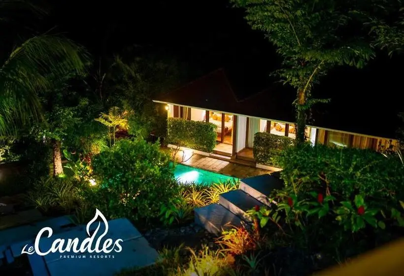 اتاق استاندارد با چشم‌انداز استخر, Le Candles Resort