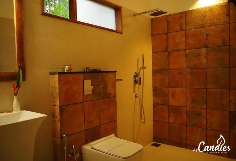 اتاق لوکس با بالکن, Le Candles Resort