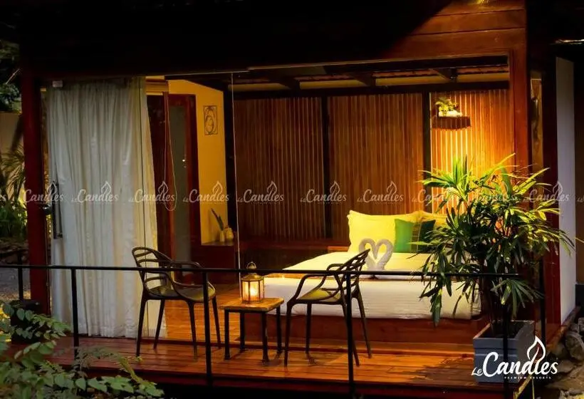 اتاق استاندارد با چشم‌انداز دریاچه, Le Candles Resort