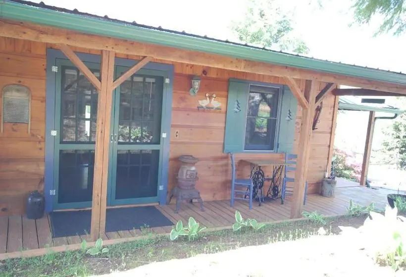スタンダードルーム, Mountain Springs Cabins