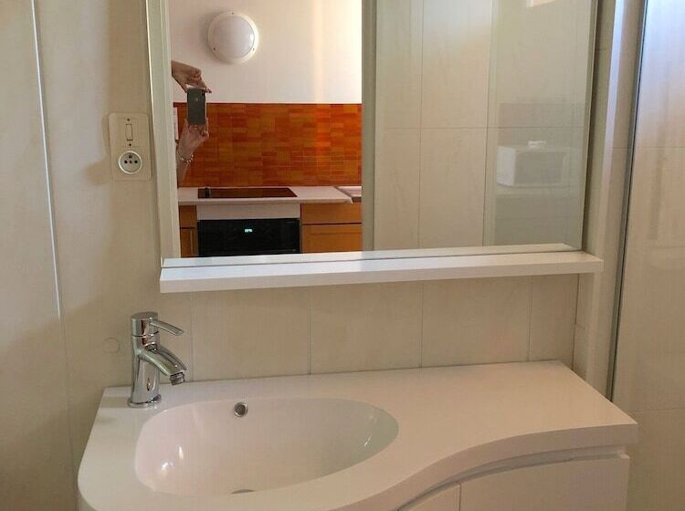 דירה בת חדר שינה 1 עם מרפסת, Résidence Les Caraibes