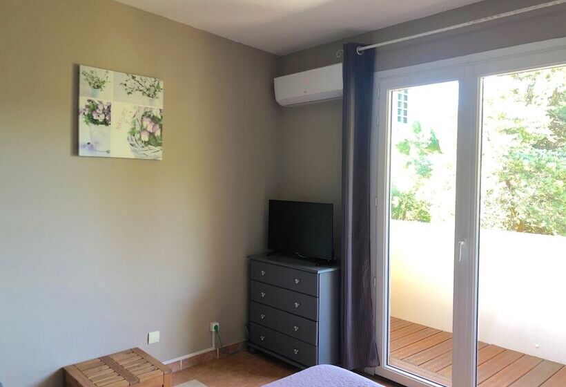 דירה בת חדר שינה 1 עם מרפסת, Résidence Les Caraibes