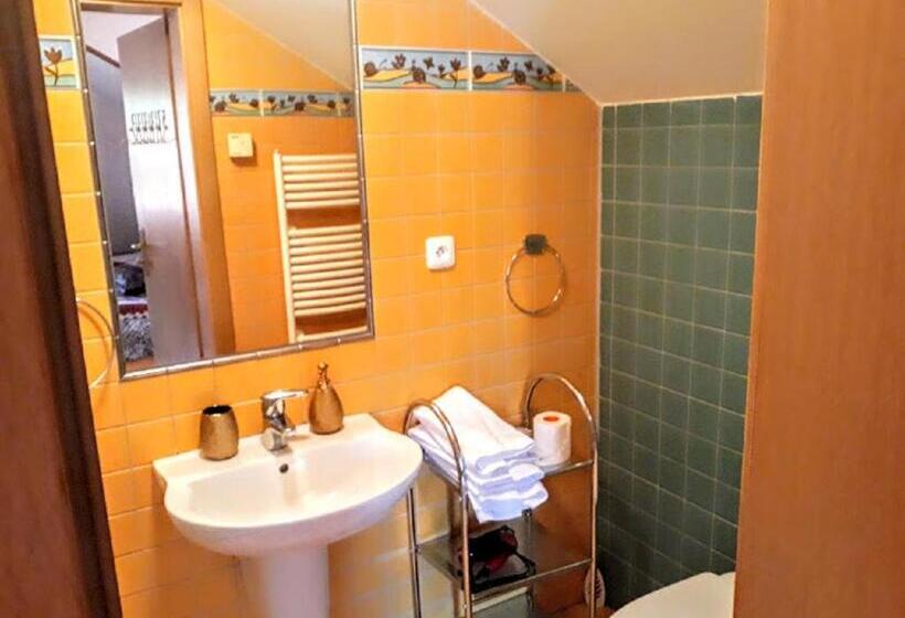 اتاق سوپریور خانوادگی, Fairy Tale Prague From Lev I Sova