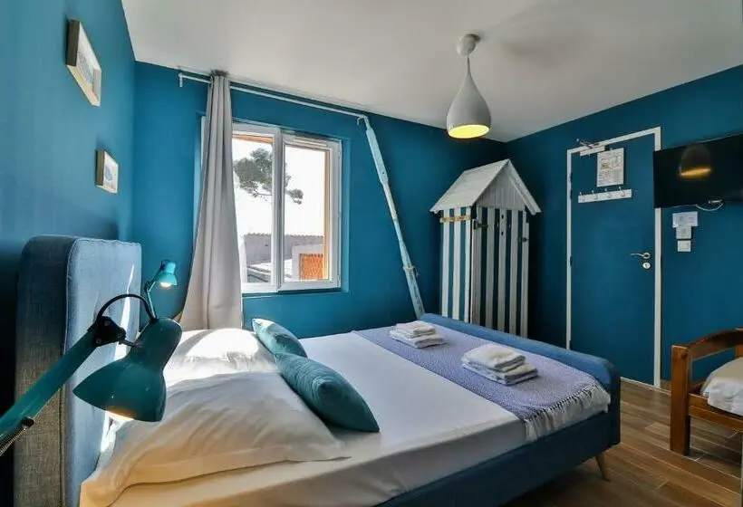 Standard Kolmen Hengen Huone, Hôtel La Bastide