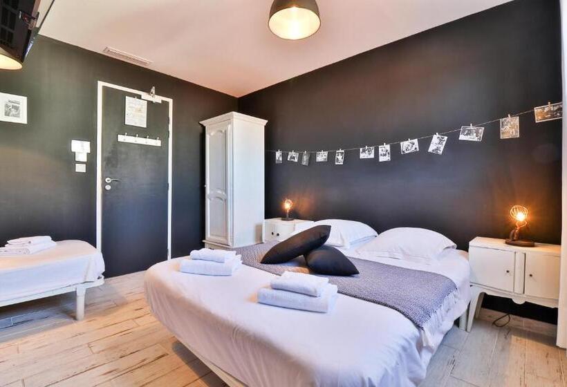 اتاق استاندارد سه نفره, Hôtel La Bastide