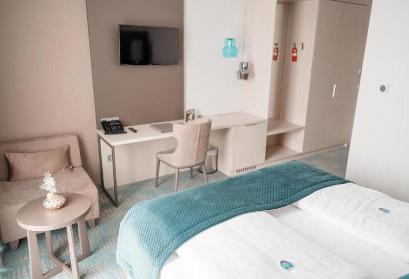 חדר סטנדרט, Seven