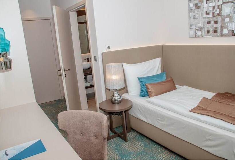 חדר סטנדרט יחיד, Seven