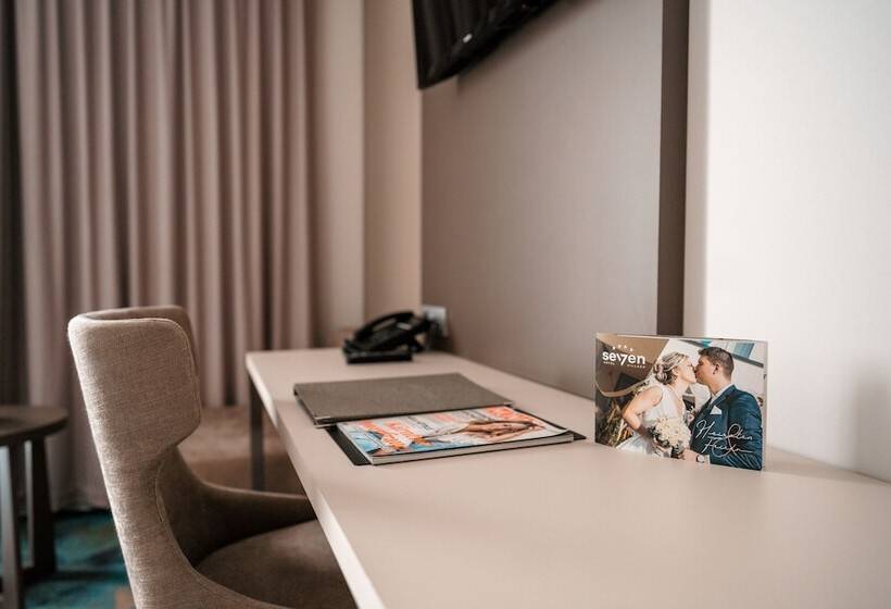 חדר סטנדרט, Seven