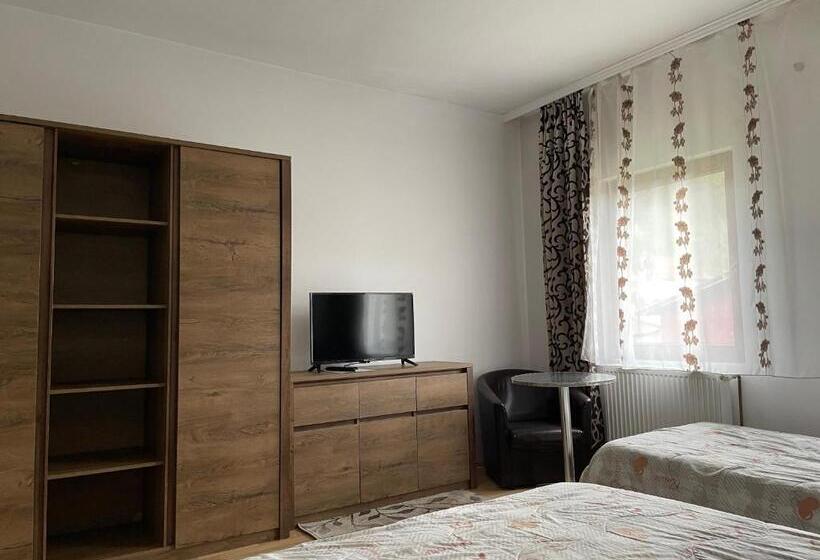 Номер Стандарт Трехместный, Gama Restaurant Cazare