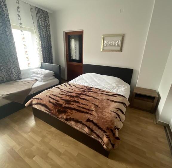 Номер Стандарт Трехместный, Gama Restaurant Cazare