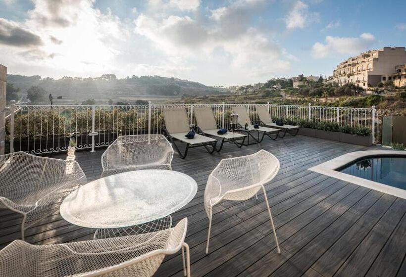 اتاق کلاسیک, Cesca S Boutique