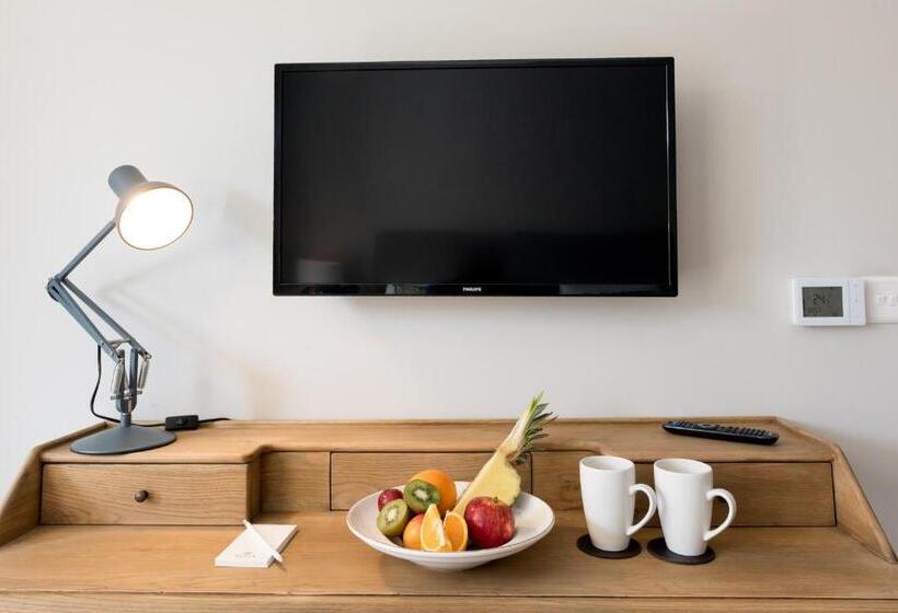 اتاق سوپریور, Cesca S Boutique