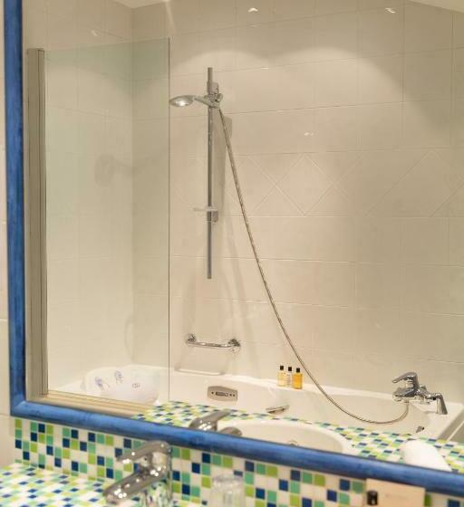 غرفة سوبيريور, Le Square