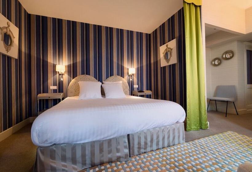 غرفة قياسية, Le Square