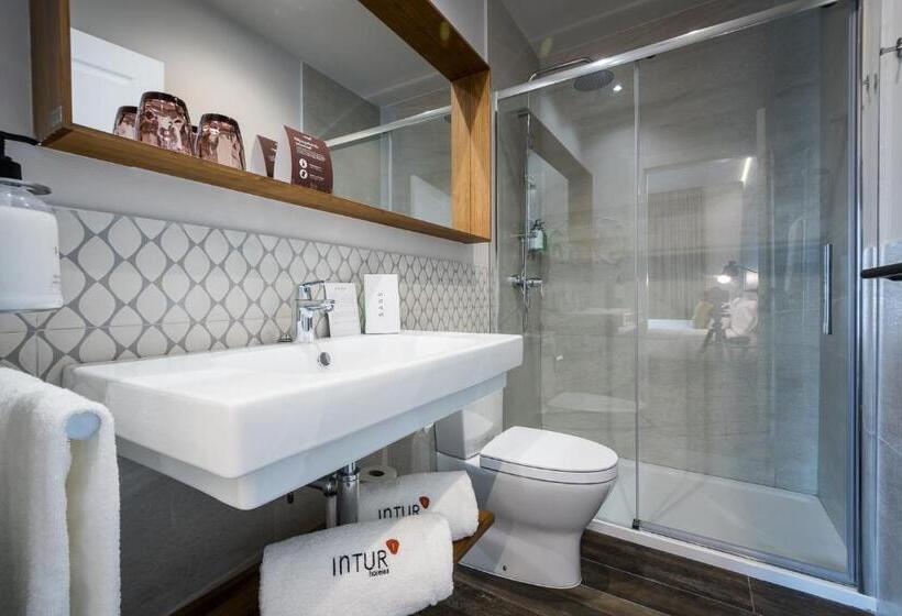 חדר בסיסי, Intelier Victoria