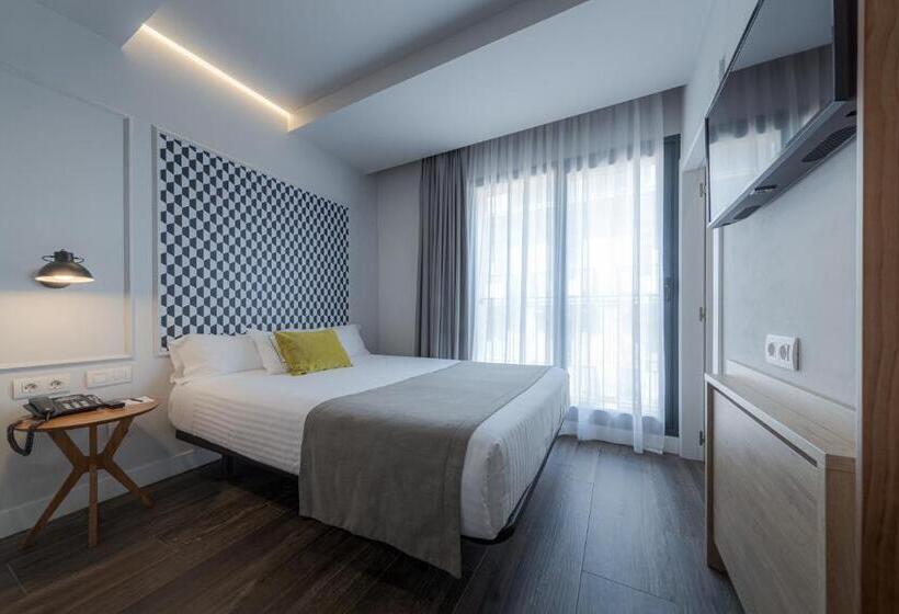 חדר יחיד בסיסי, Intelier Victoria