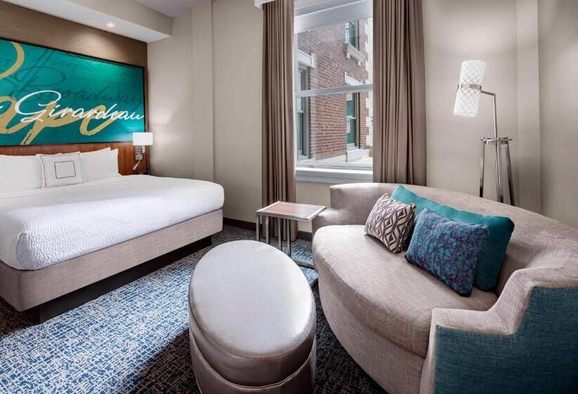 스위트 킹사이즈 침대, Courtyard By Marriott Cape Girardeau Downtown