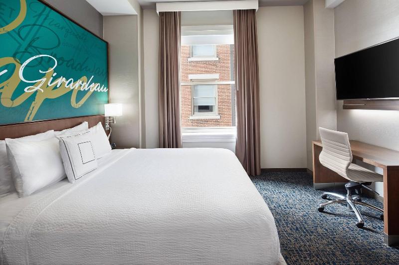 غرفة قياسية سرير كينج, Courtyard By Marriott Cape Girardeau Downtown