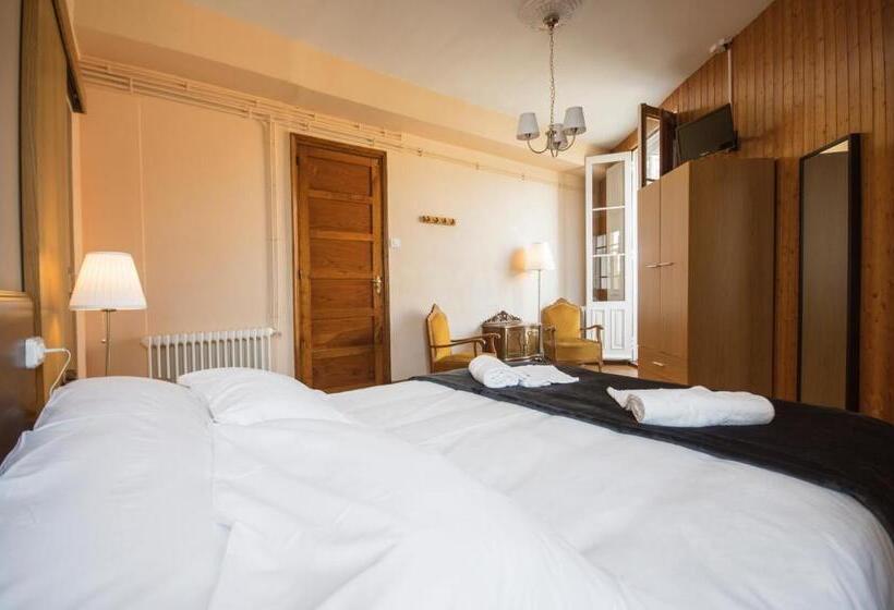 اتاق استاندارد با بالکن, La Posada De La Casona De Sarria