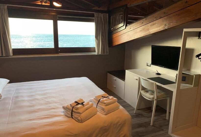 חדר דלוקס נוף לים, Il Casato Deluxe Rooms