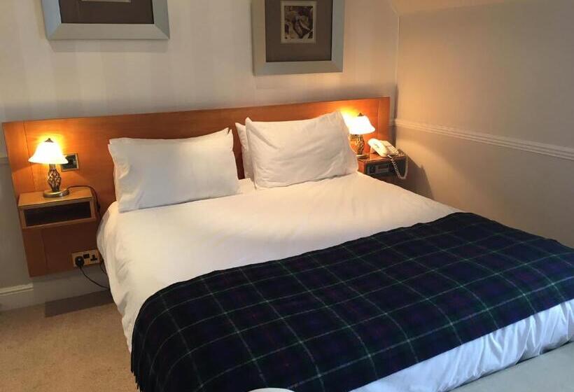 חדר סטנדרט, The Waterfront