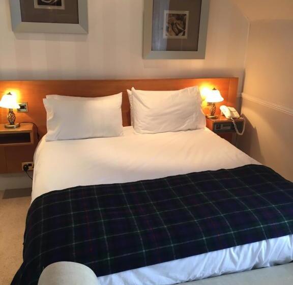 חדר סטנדרט, The Waterfront