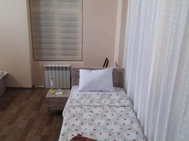 스탠다드 트리플 룸, Nozisayyoh