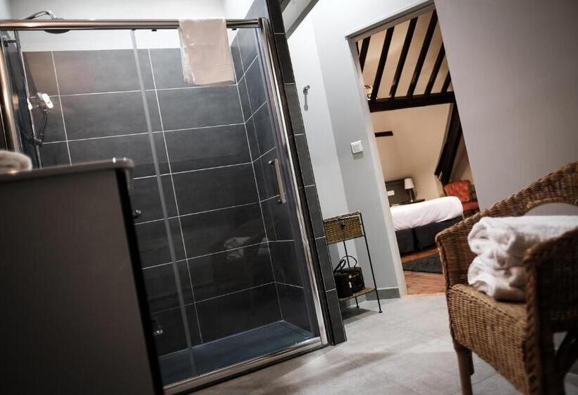 غرفة قياسية, The Nest