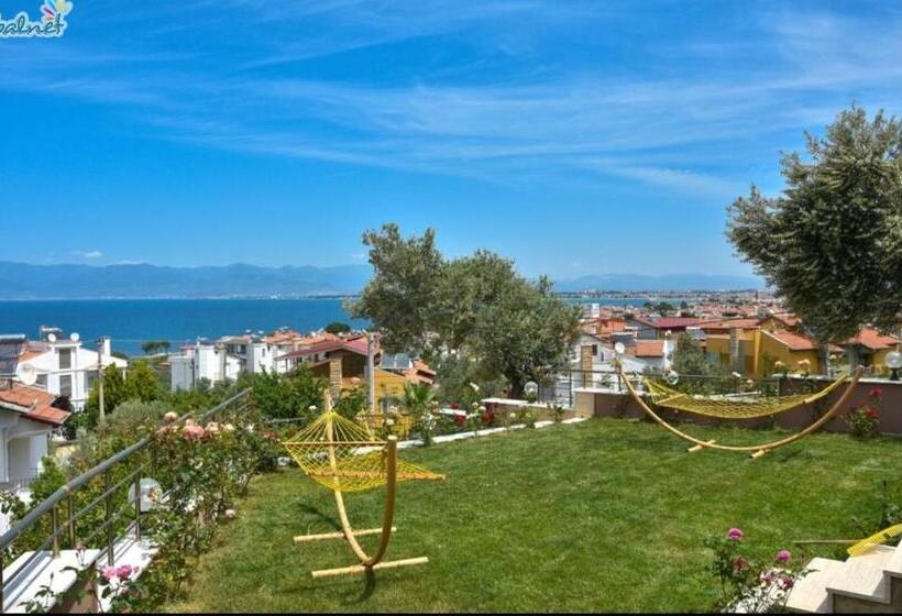 اتاق خانوادگی با چشمانداز دریا, Erpey Ferah Apart Otel