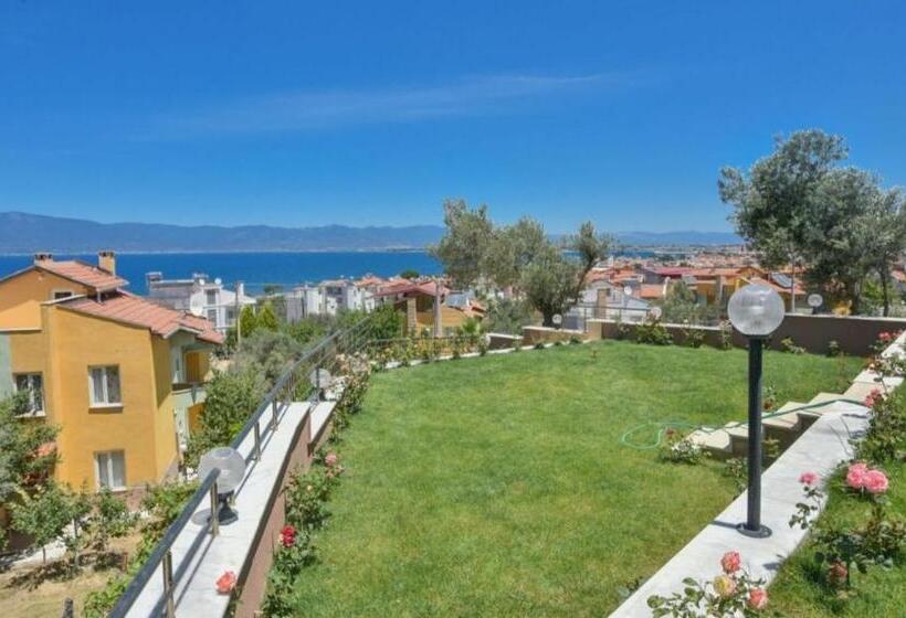 اتاق خانوادگی با چشمانداز دریا, Erpey Ferah Apart Otel