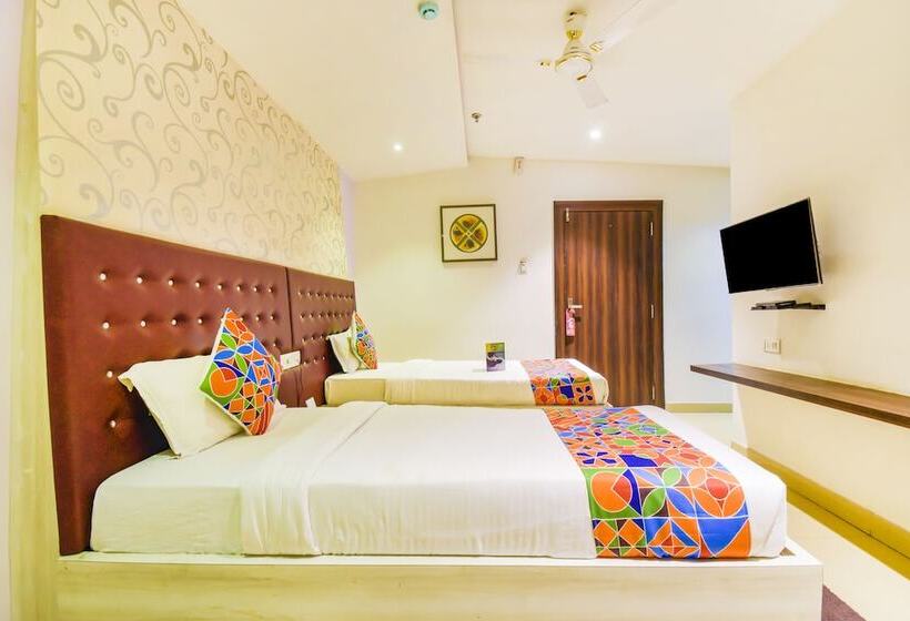 Quarto Deluxe, Fabhotel Pentagon Next   Bhubaneswar Railway Station
