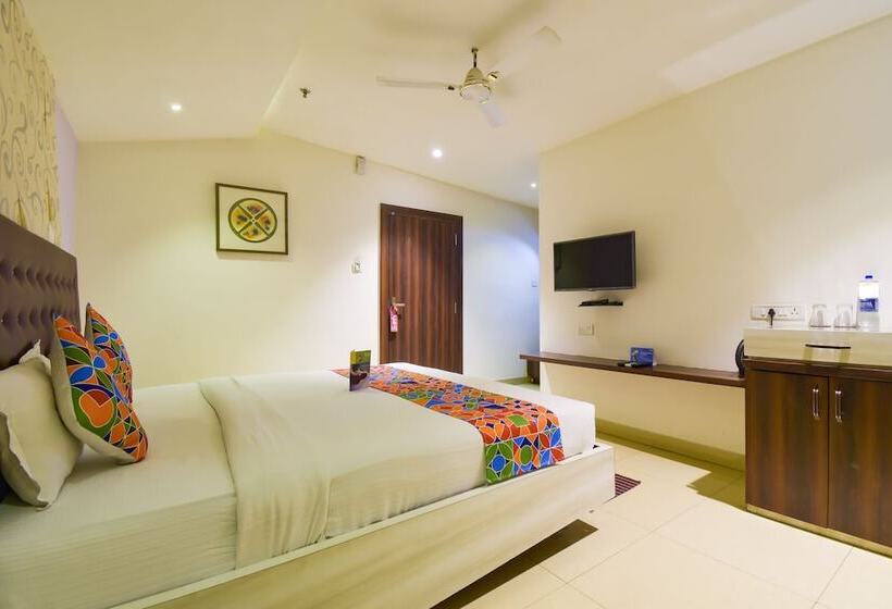 Quarto Deluxe, Fabhotel Pentagon Next   Bhubaneswar Railway Station
