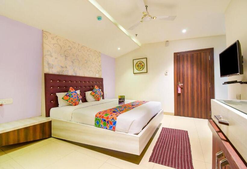 Quarto Deluxe, Fabhotel Pentagon Next   Bhubaneswar Railway Station