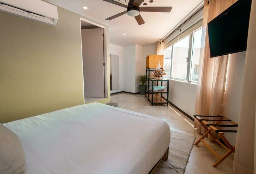 غرفة قياسية مزوَّدة بشُرفة, Mayan Monkey Los Cabos   Adults Only