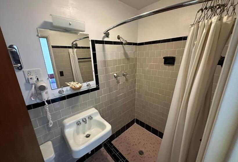 Номер Deluxe, Four Oaks Lodging