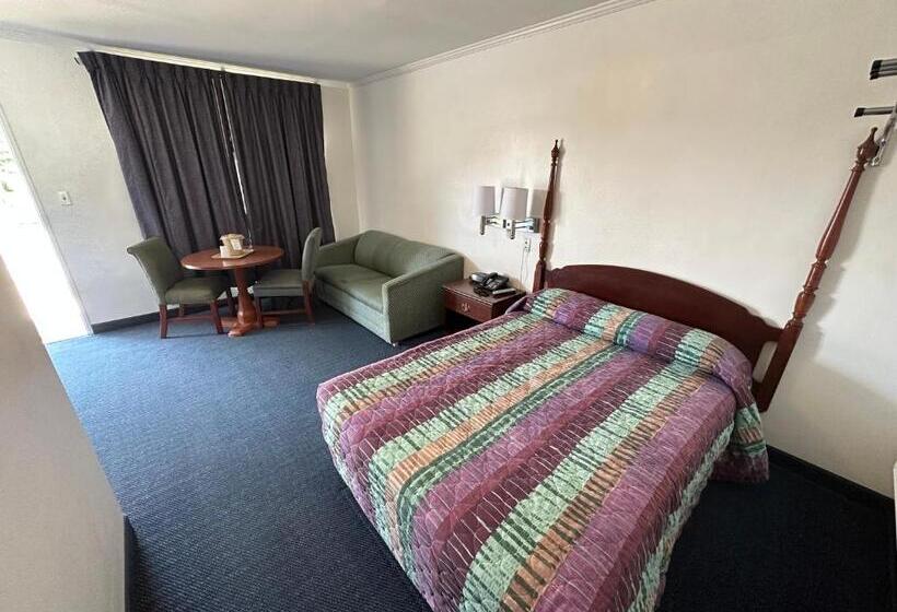 Номер Deluxe, Four Oaks Lodging