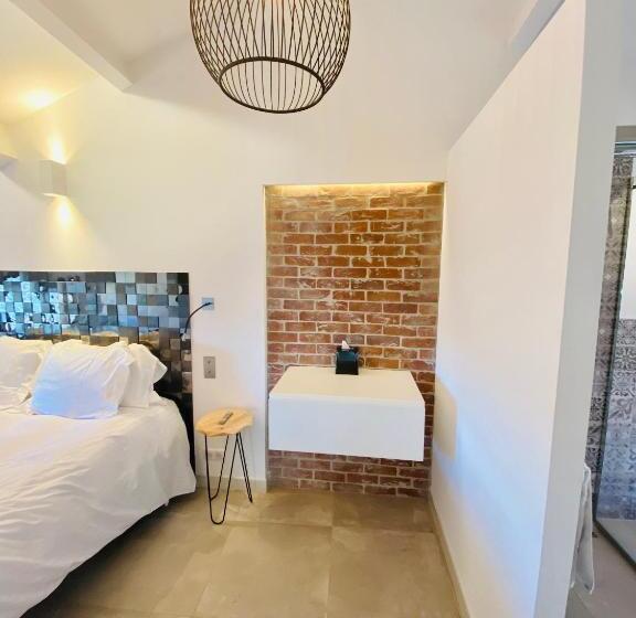 جناح ديلوكس, Hostellerie De La Fontaine