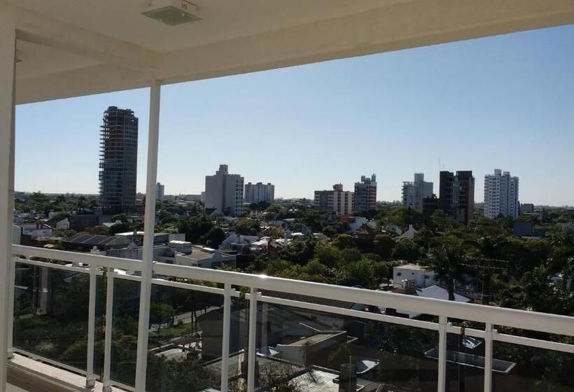 شقة غرفة واحدة, Ivy