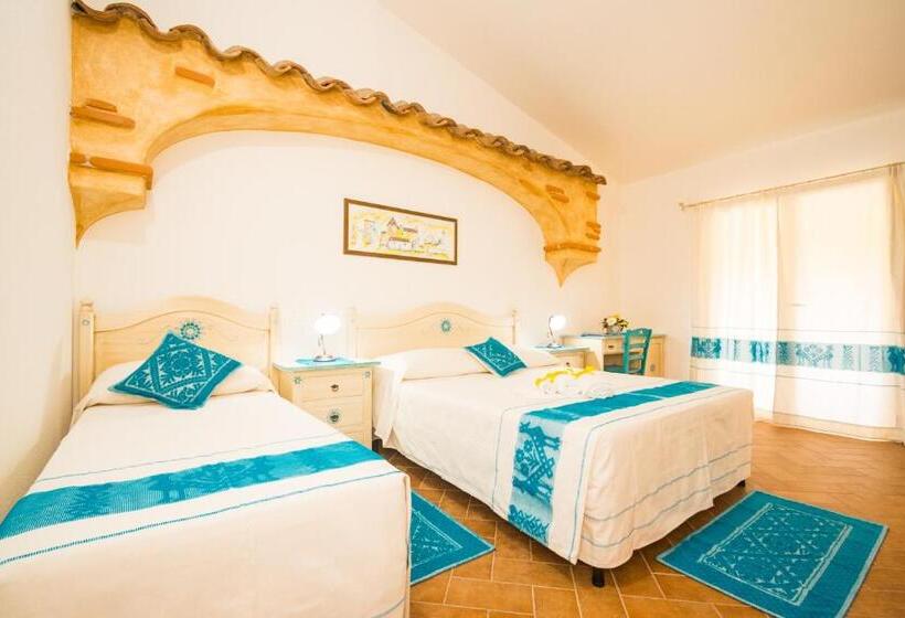 חדר דלוקס לשלושה, Micali