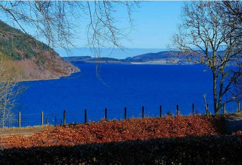 Номер Стандарт Вид на Горы, Urquhart Bay B&b