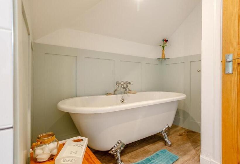 Номер Стандарт Вид на Озеро, Urquhart Bay B&b