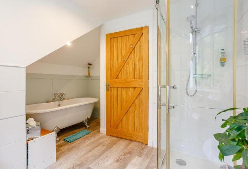 Номер Стандарт Вид на Озеро, Urquhart Bay B&b